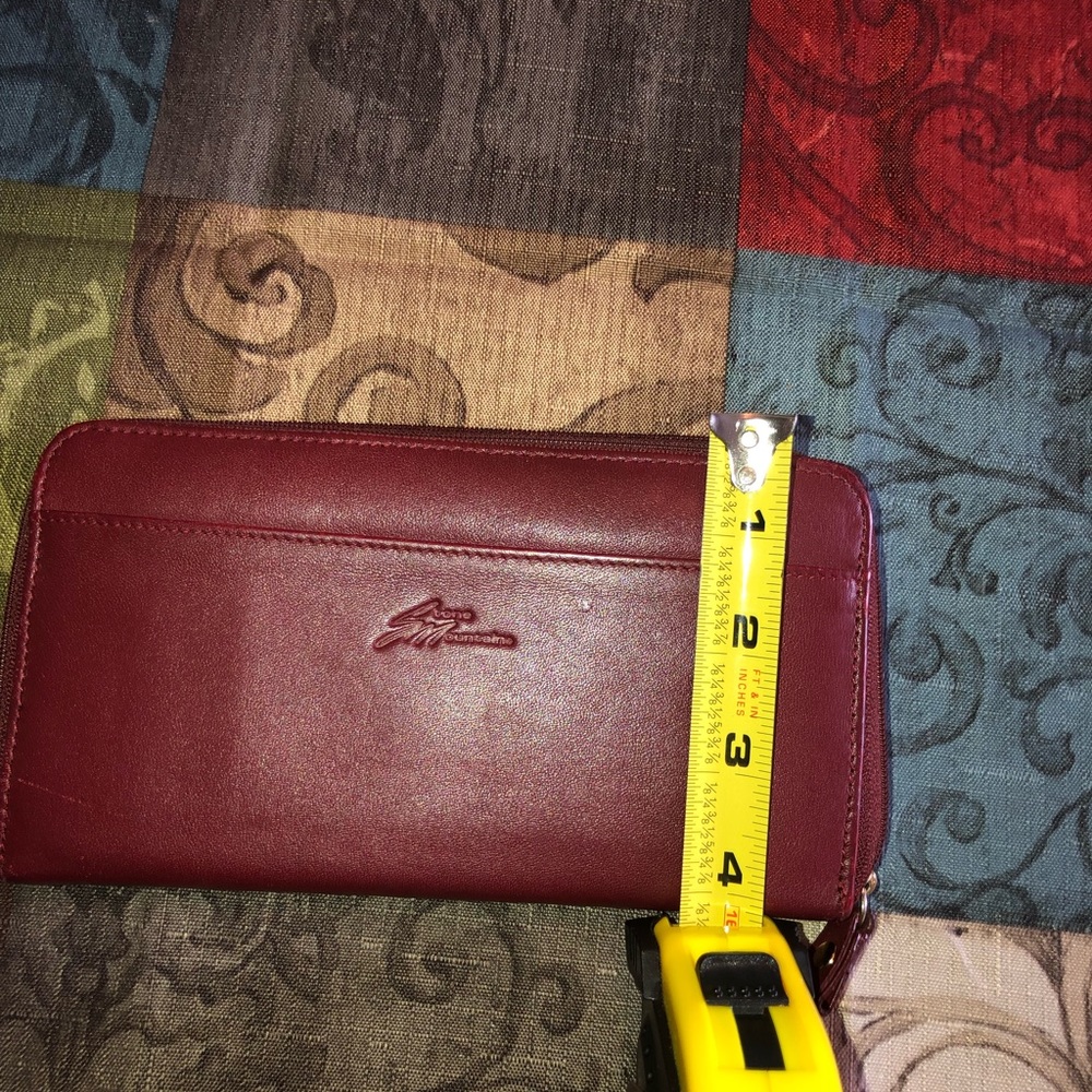 Red Wallet - Picture 2 of 4
